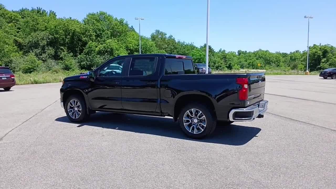 2025 Chevrolet Silverado 1500 LT photo 6