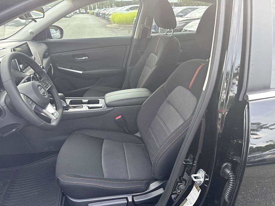 2025 Nissan Sentra SR Midnight Edition photo 8