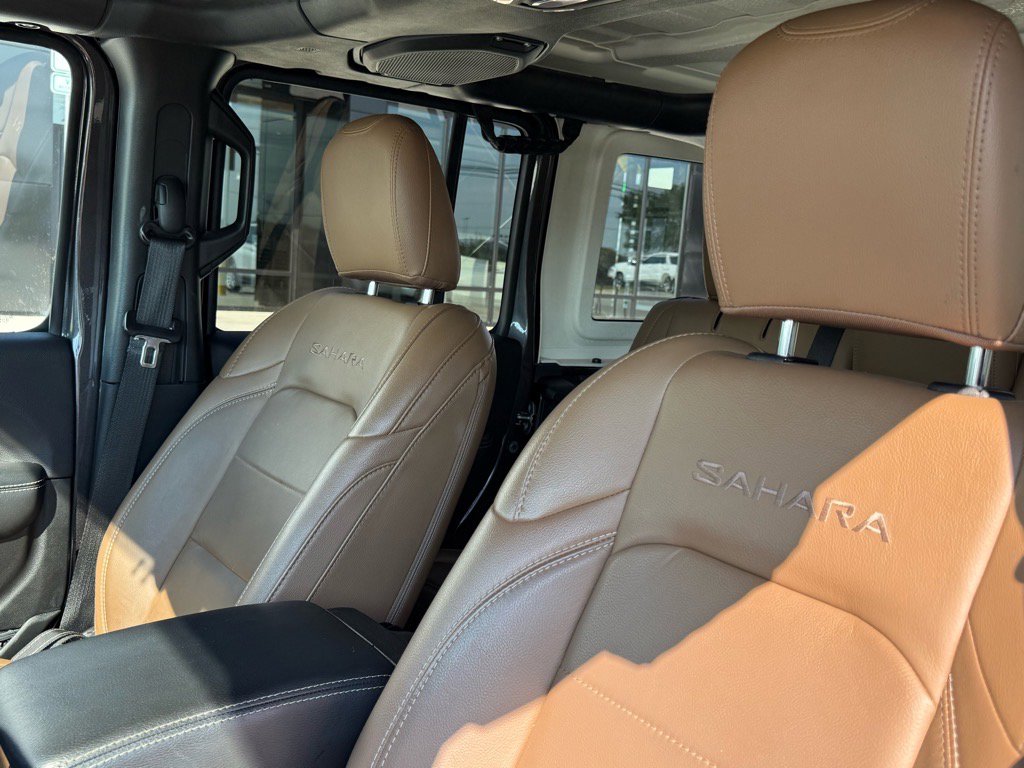 2020 Jeep Wrangler Unlimited Sahara photo 19
