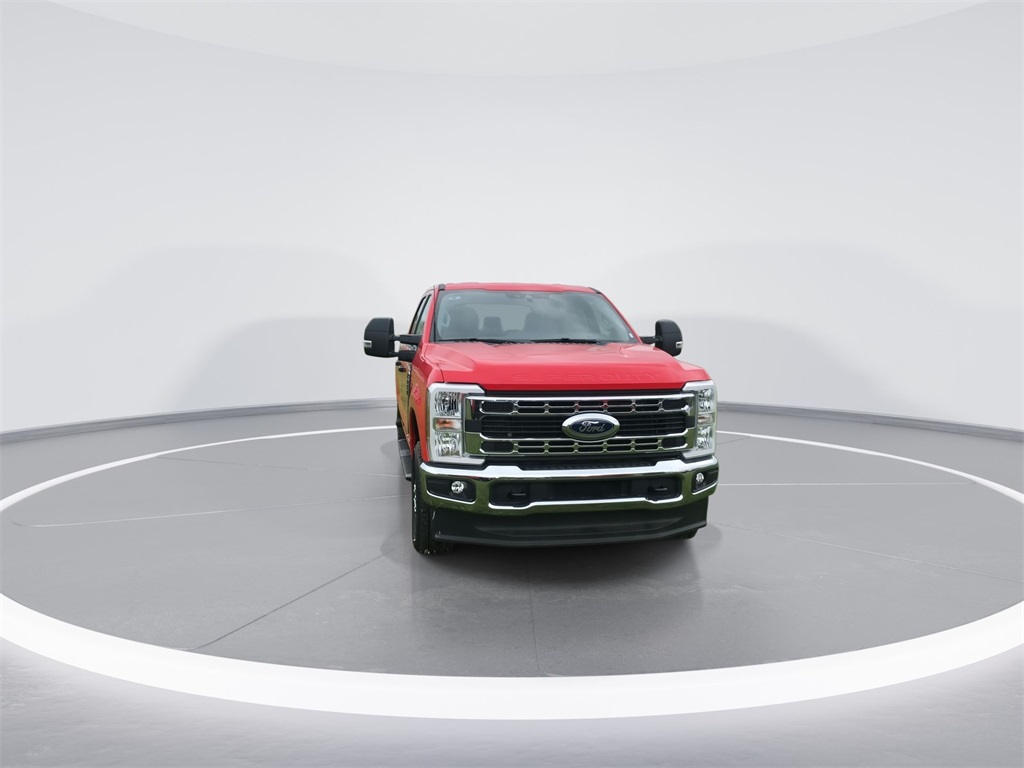 2025 Ford F-250 XLT photo 3