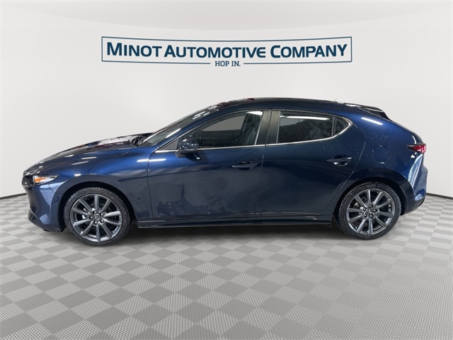 2023 Mazda Mazda3 2.5 s Preferred photo 3
