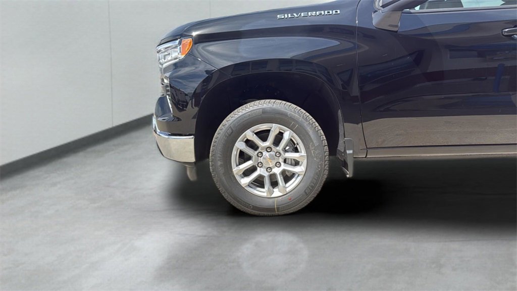 2025 Chevrolet Silverado 1500 LT photo 13