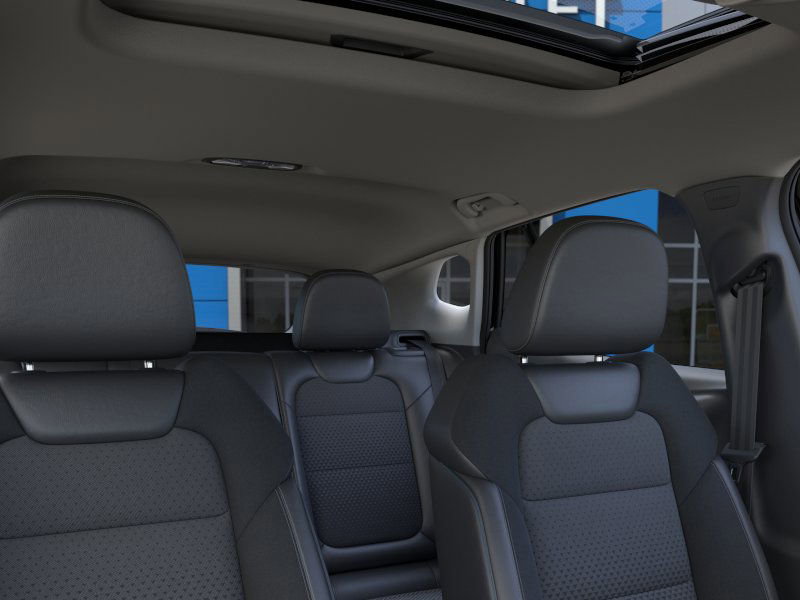2025 Chevrolet Trax LT photo 22