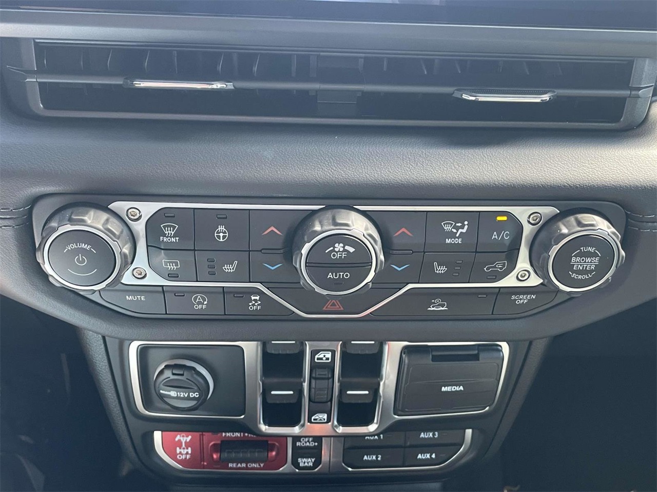 2025 Jeep Gladiator Rubicon photo 18