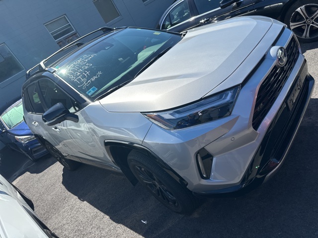 2023 Toyota RAV4 Hybrid XSE photo 3