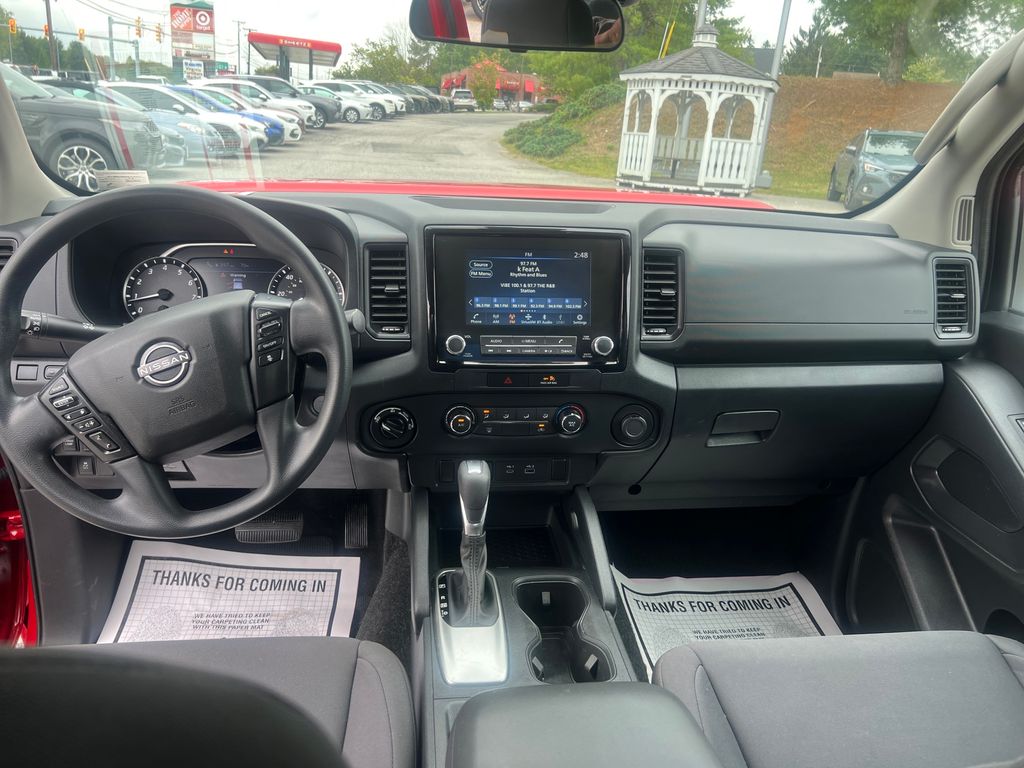 2022 Nissan Frontier S photo 11