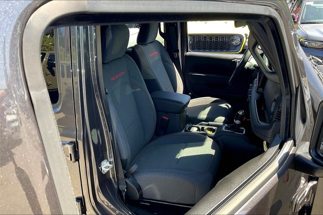 2025 Jeep Wrangler Rubicon photo 24