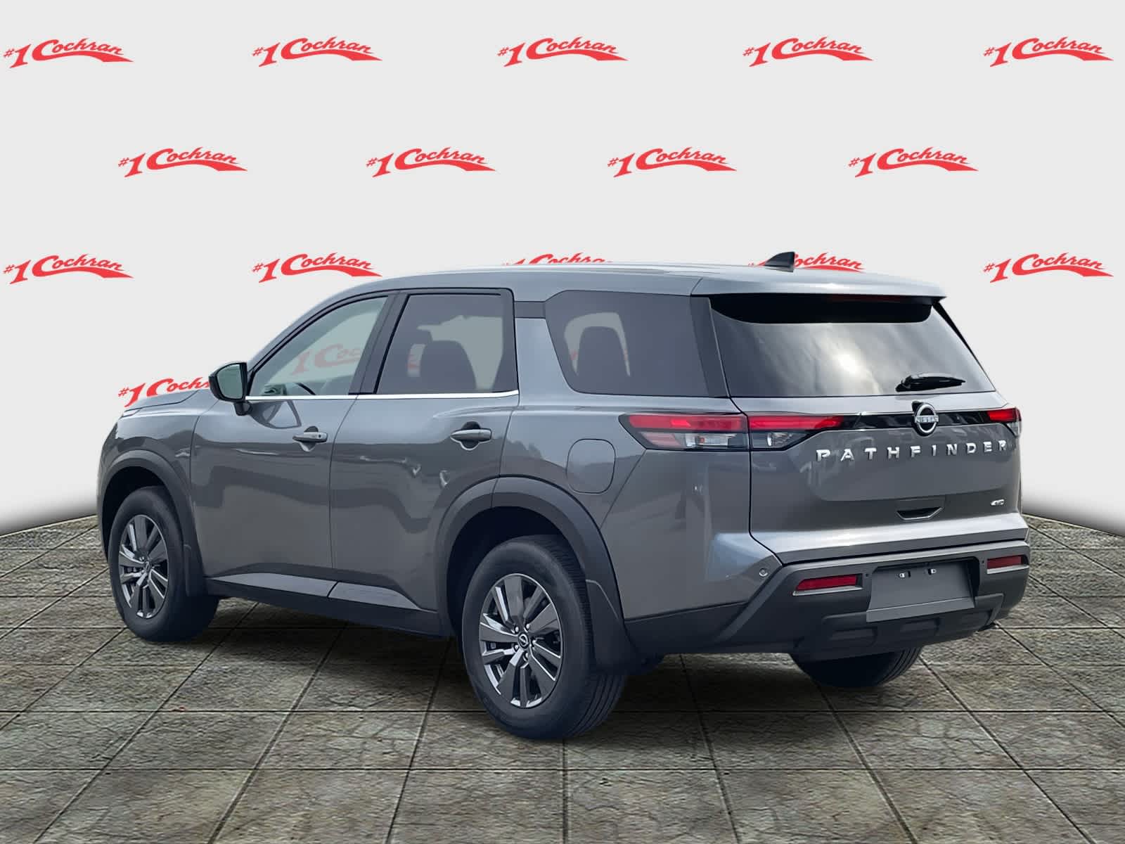 2025 Nissan Pathfinder S photo 5