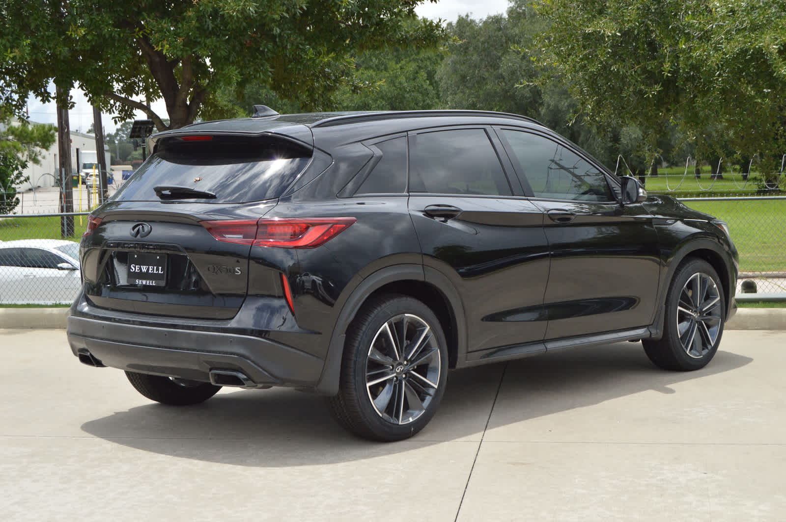 2025 Infiniti QX50 SPORT photo 3