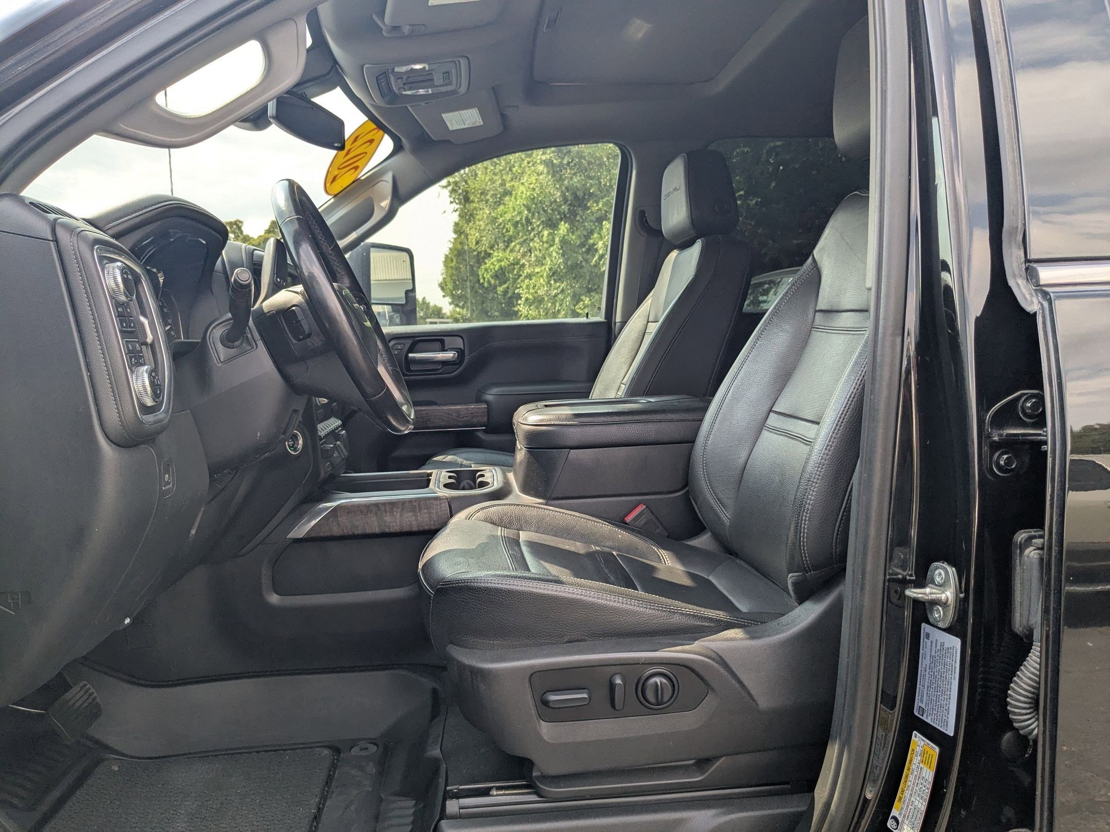 2022 Gmc Sierra 3500 HD Denali photo 19