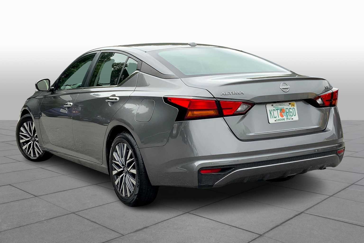2023 Nissan Altima 2.5 SV photo 10