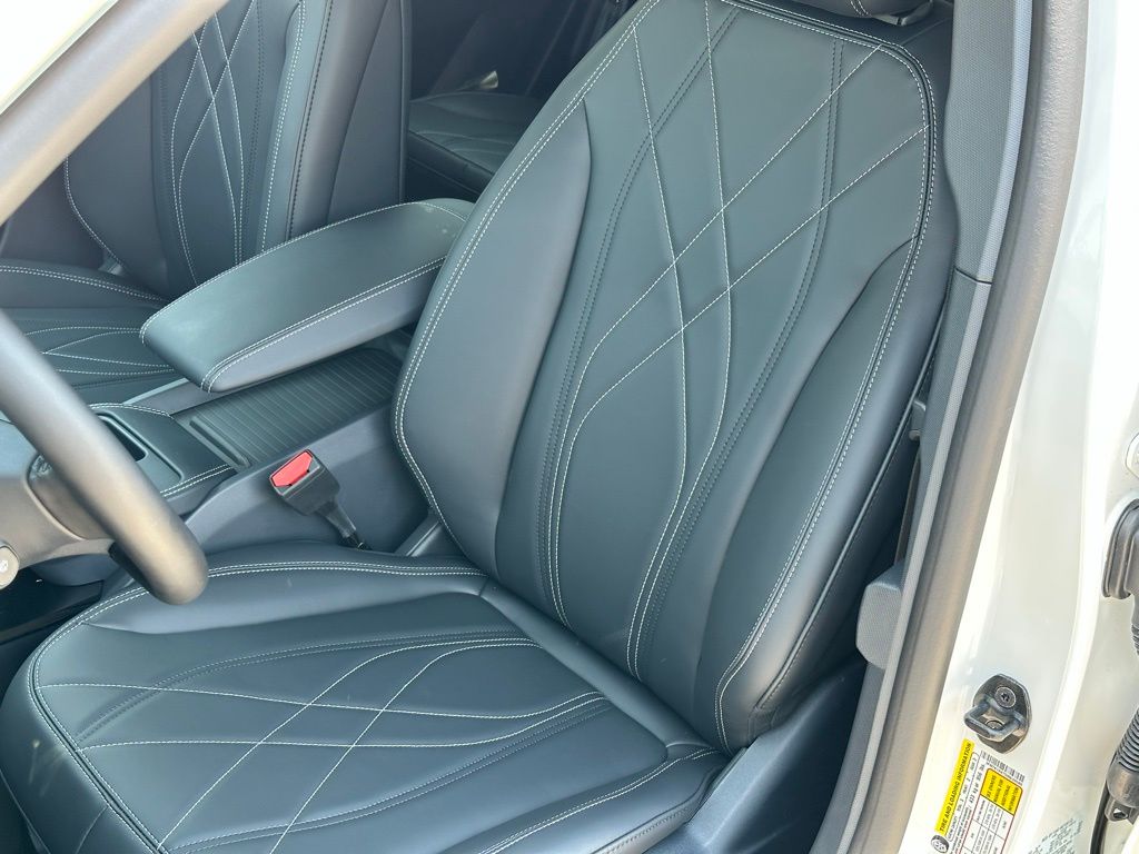 2025 Ford Mustang Mach-E Select photo 16
