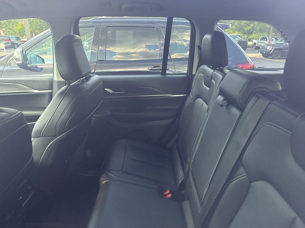 2023 Jeep Grand Cherokee Limited photo 6