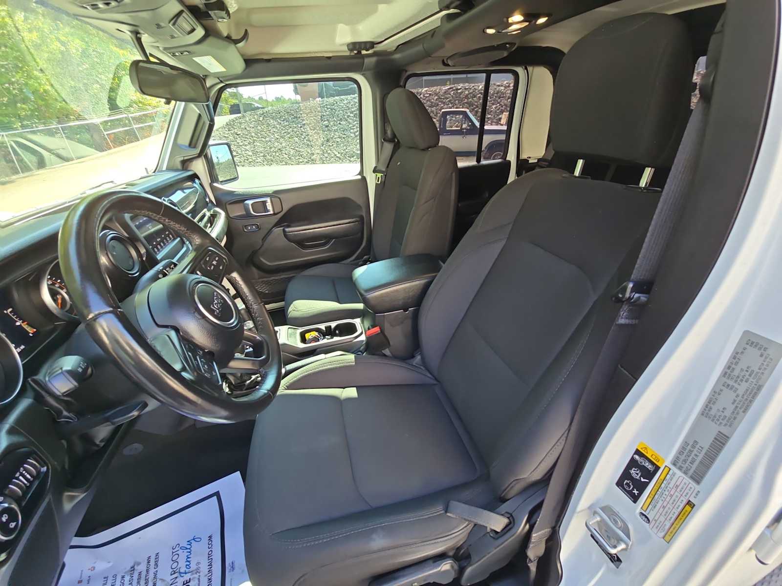 2022 Jeep Gladiator Altitude photo 17