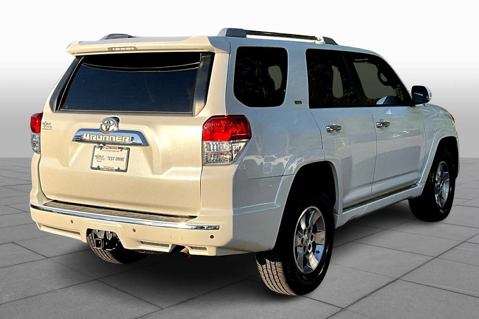 2012 Toyota 4Runner SR5 photo 11