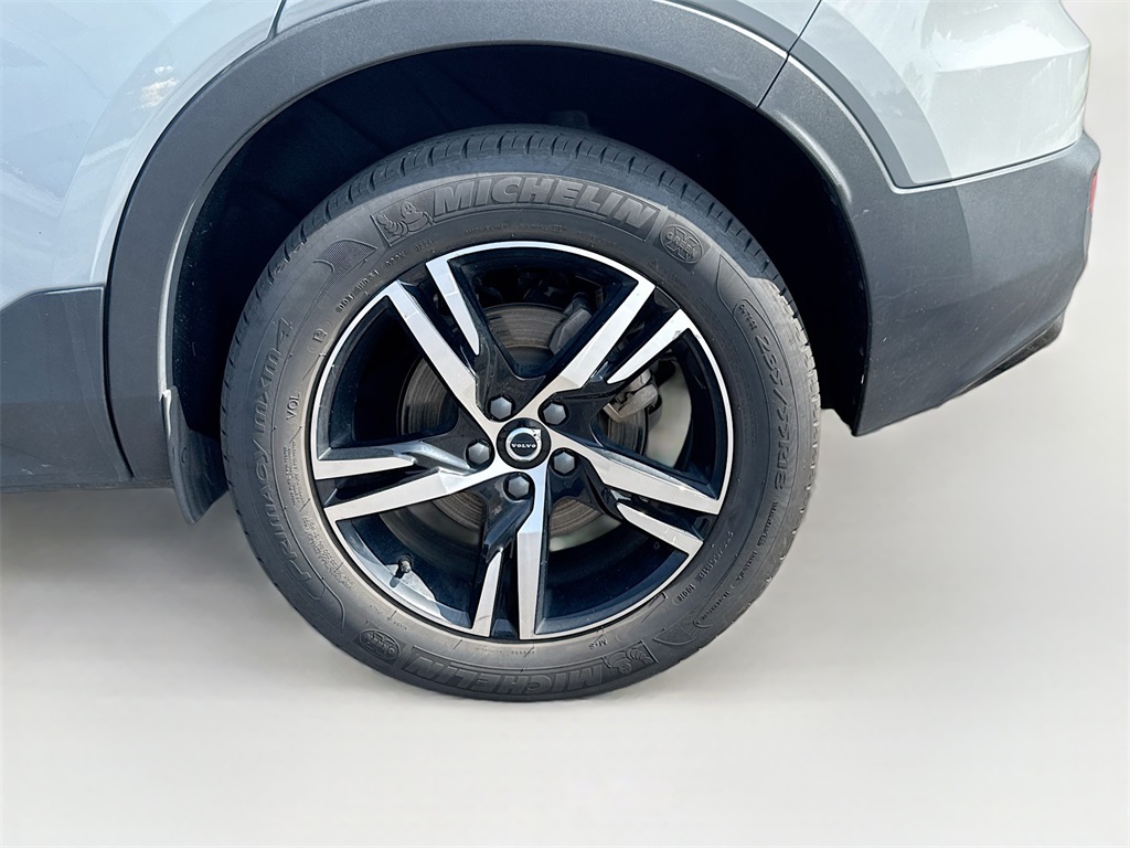 2024 Volvo XC40 Core photo 32