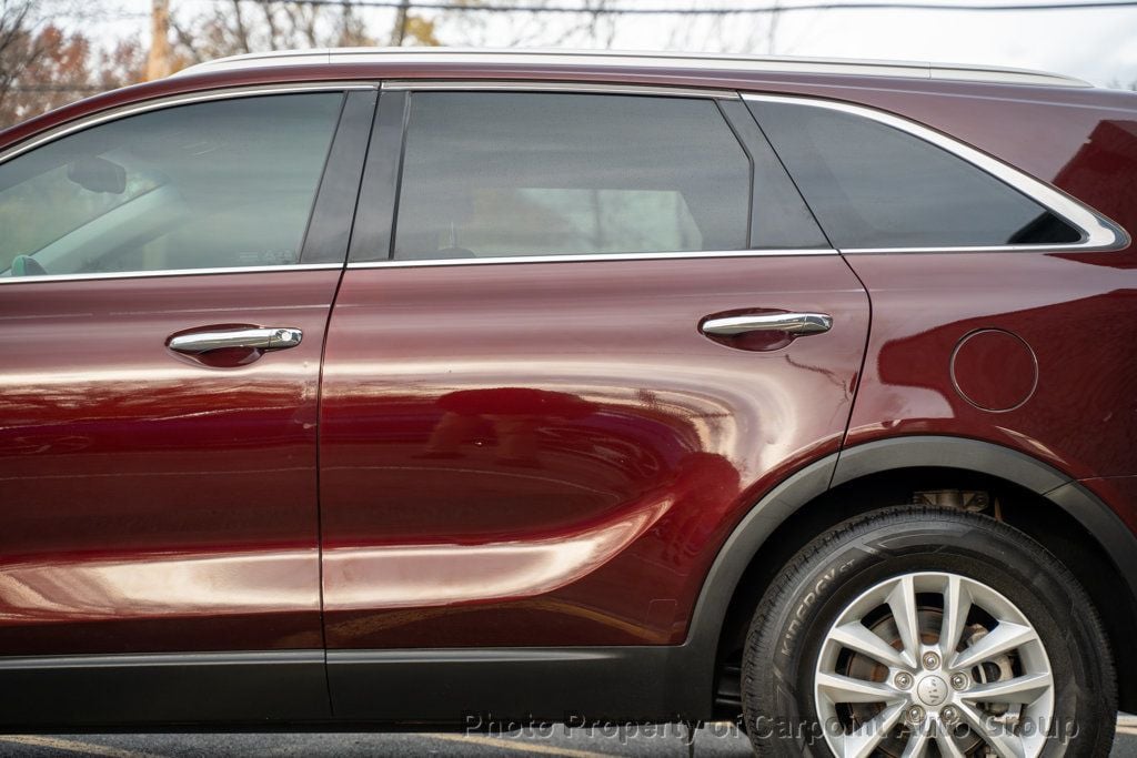 2017 Kia Sorento LX V6 photo 3