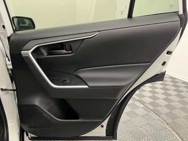 2024 Toyota RAV4 LE photo 15