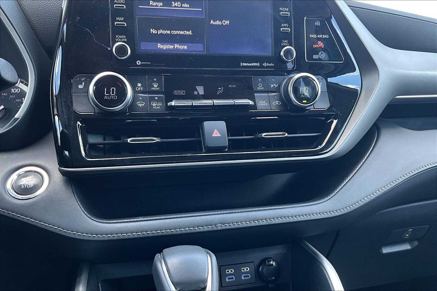 2022 Toyota Highlander XLE photo 33