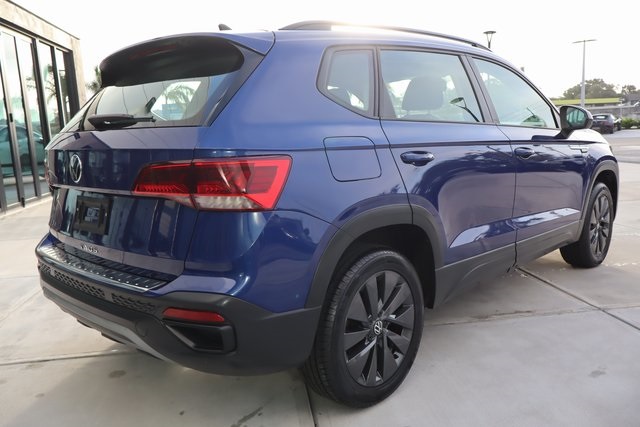 2023 Volkswagen Taos S photo 2
