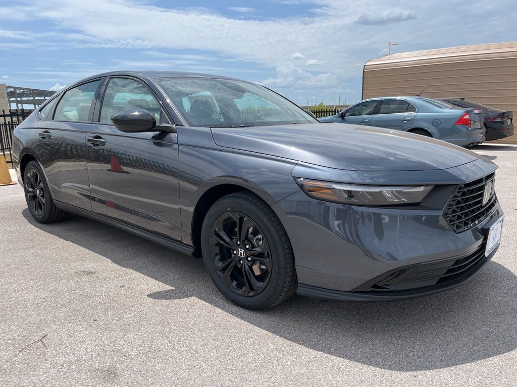 2025 Honda Accord SE photo 2