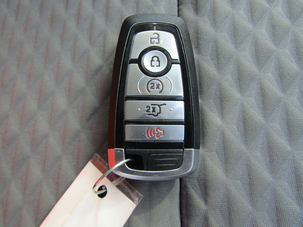 2022 Ford Escape SE photo 30