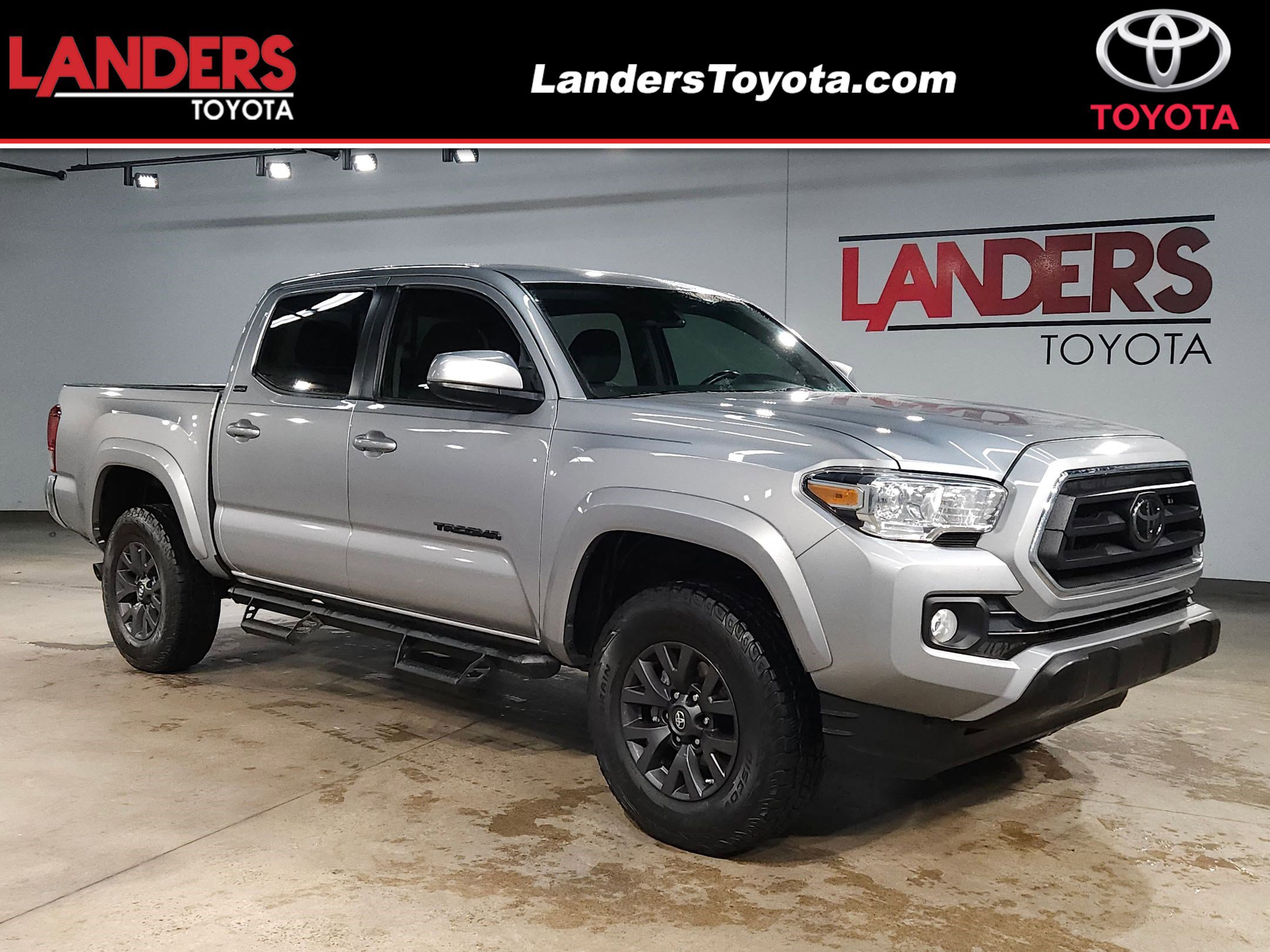 2020 Toyota Tacoma SR5's photo