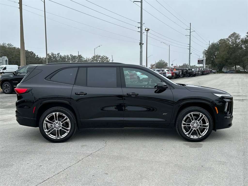 2025 Buick Enclave Sport Touring photo 4