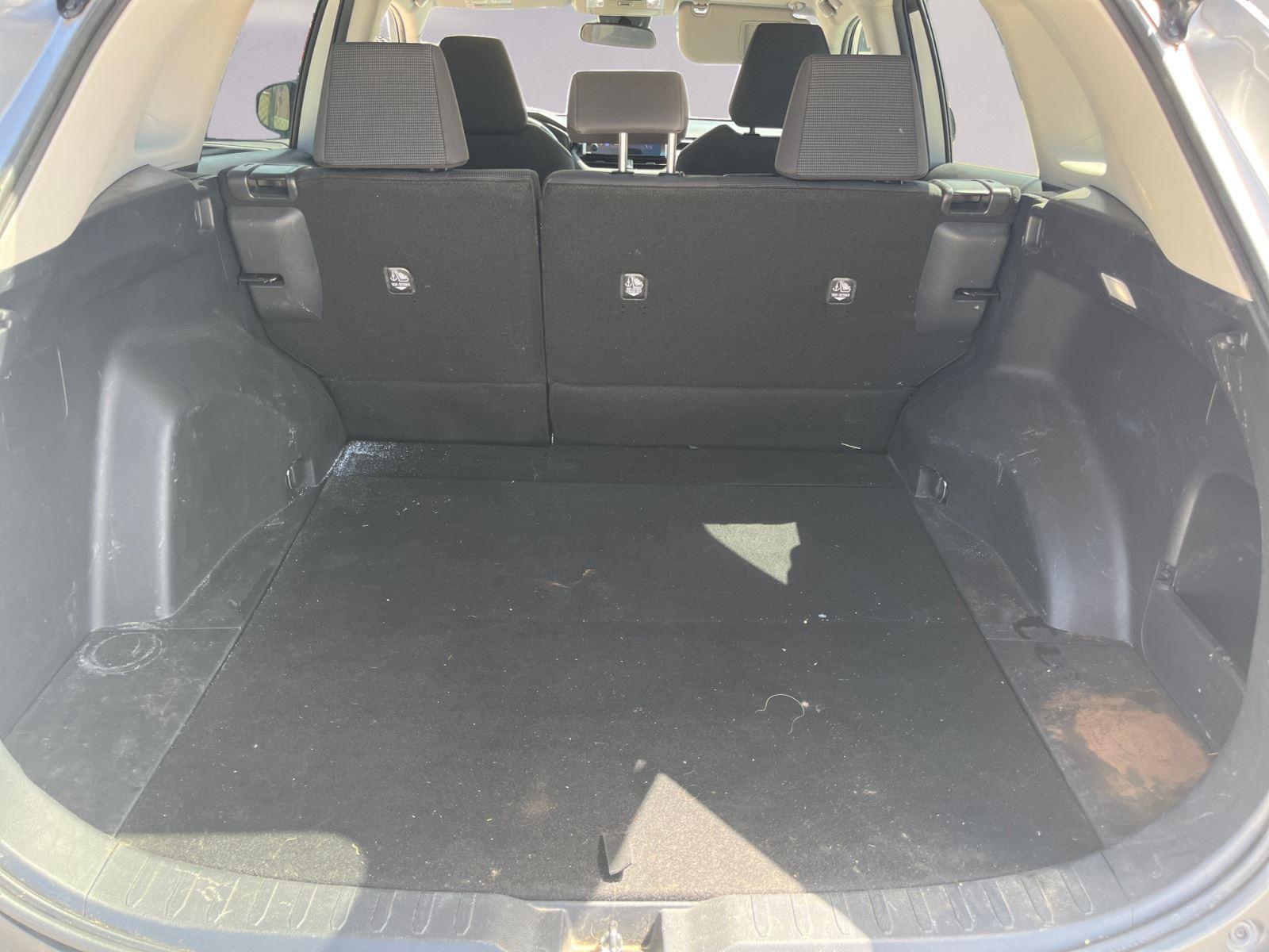 2023 Toyota RAV4 LE photo 10
