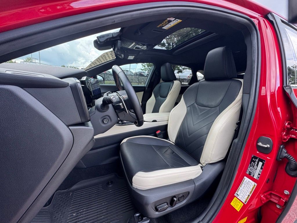 2024 Lexus NX 450h+ Luxury photo 18