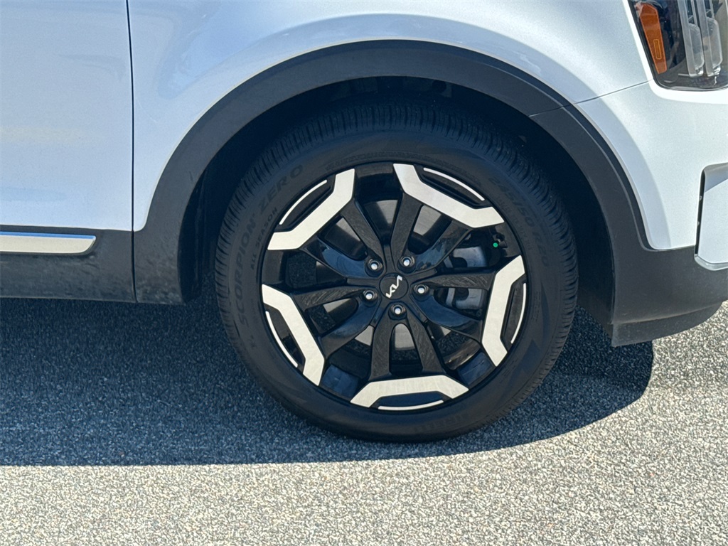 2023 Kia Telluride EX photo 12