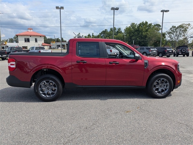 2025 Ford Maverick XLT photo 2