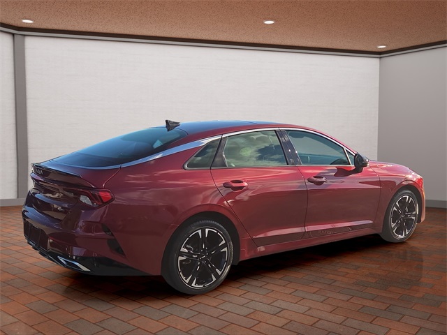 2022 Kia K5 GT-Line photo 3