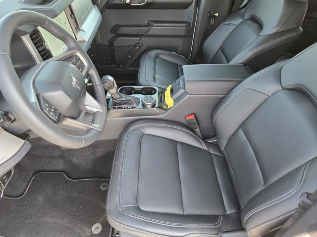 2025 Ford Bronco Outer Banks photo 21