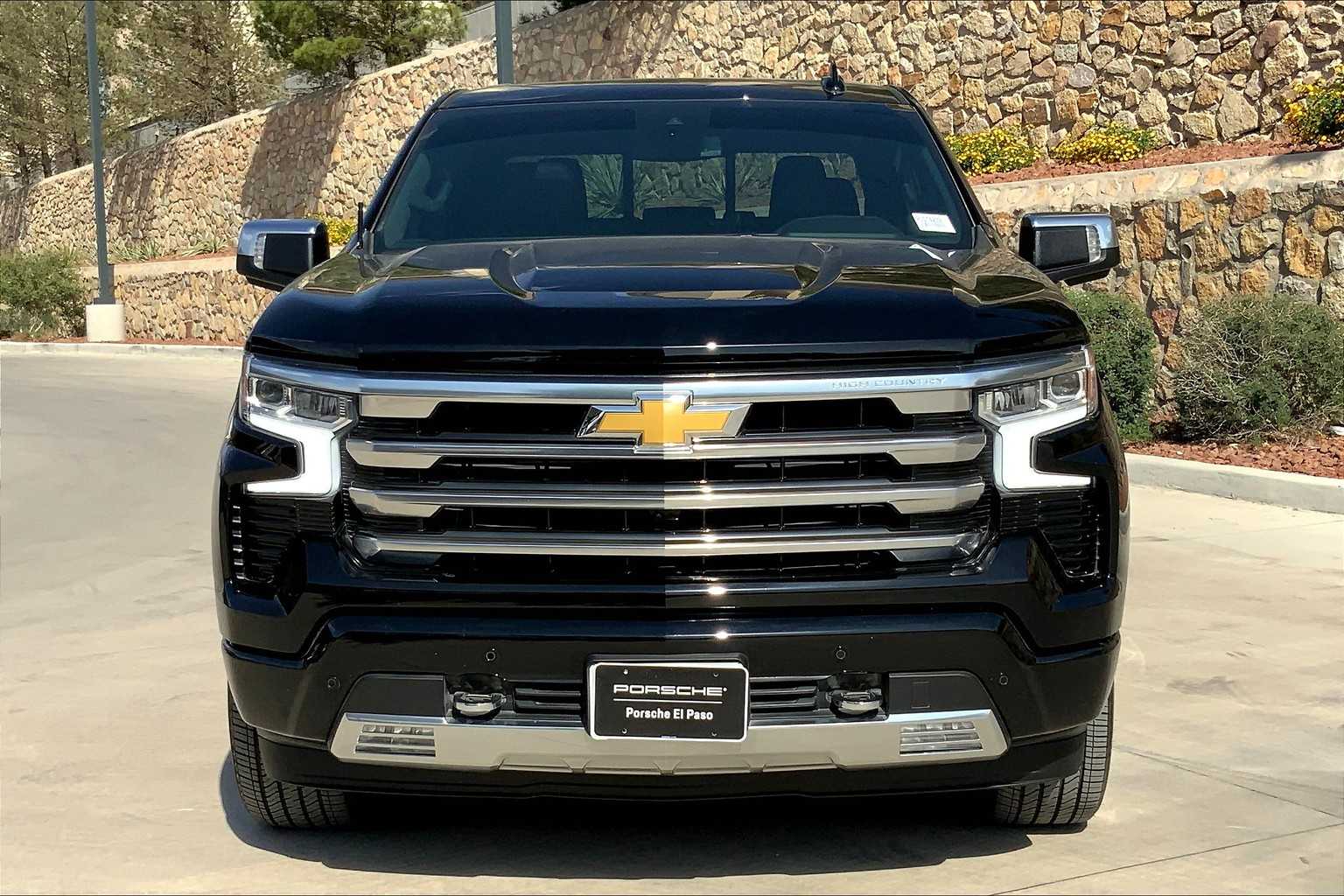2024 Chevrolet Silverado 1500 High Country photo 18