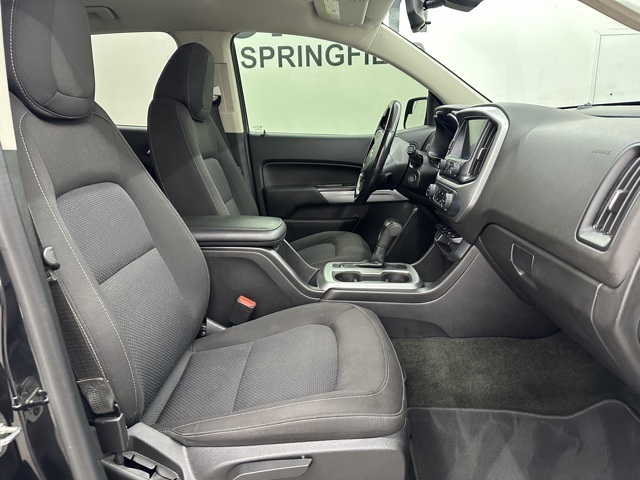 2018 Chevrolet Colorado LT photo 2