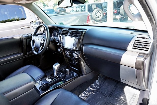 2021 Toyota 4Runner TRD Off-Road Premium photo 8