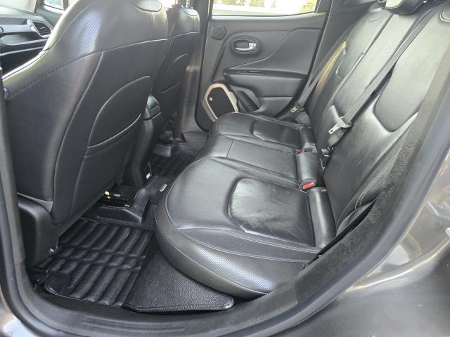 2016 Jeep Renegade Limited photo 11