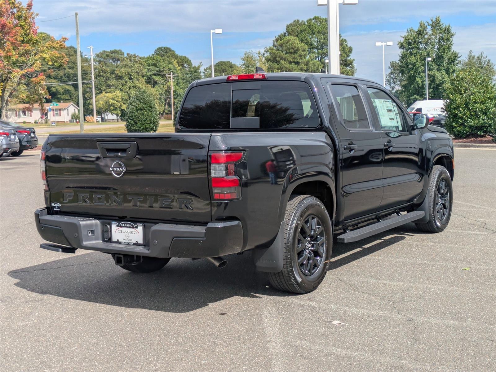 2026 Nissan Frontier SV photo 3