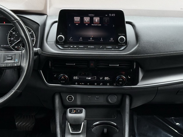 2023 Nissan Rogue SV photo 5