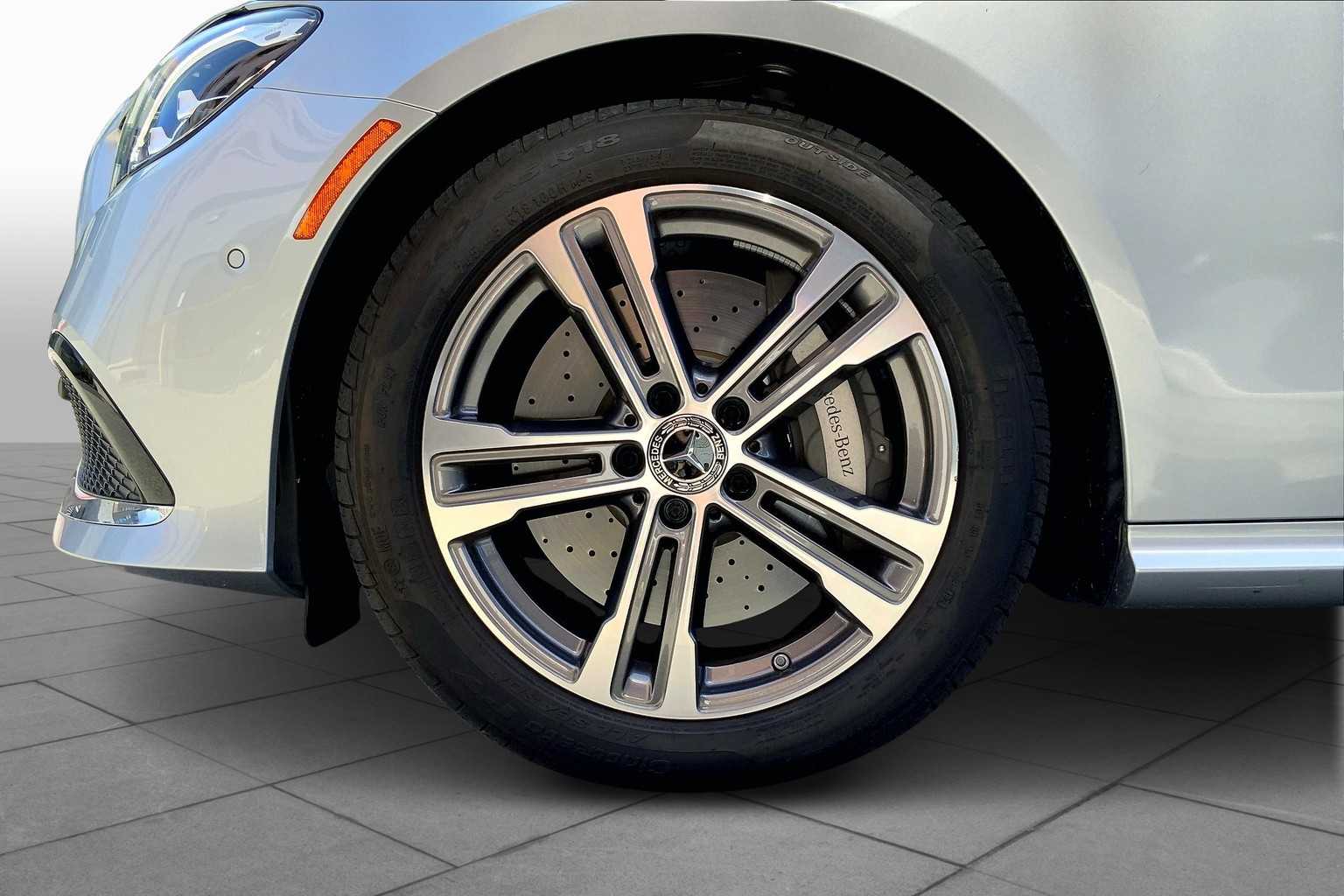 2022 Mercedes Benz E 450 photo 10