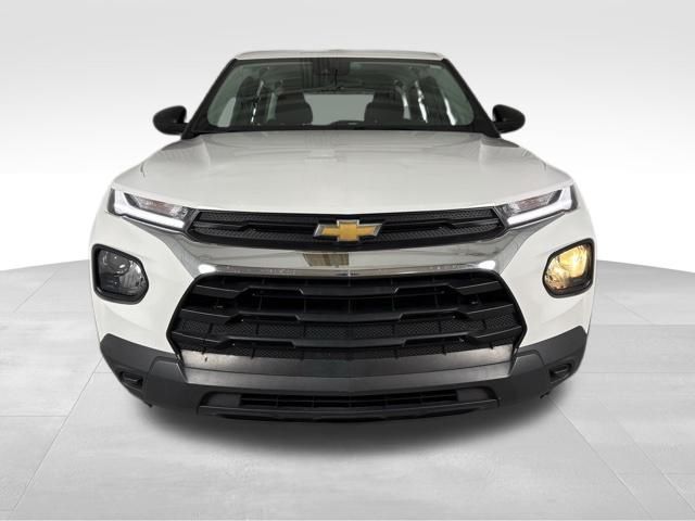 2023 Chevrolet Trailblazer LS photo 2