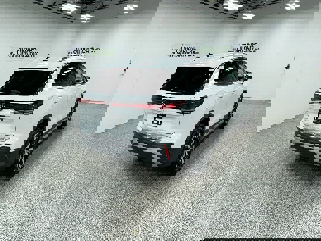 2026 Volkswagen Tiguan SE photo 4