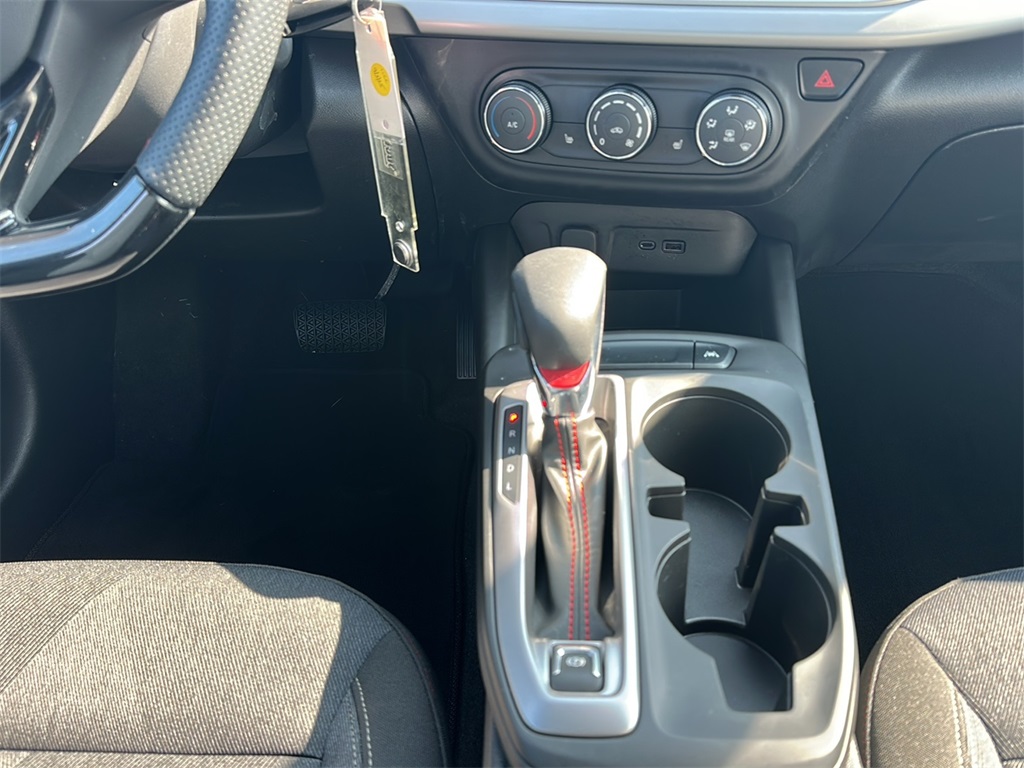 2024 Chevrolet Trax photo 14