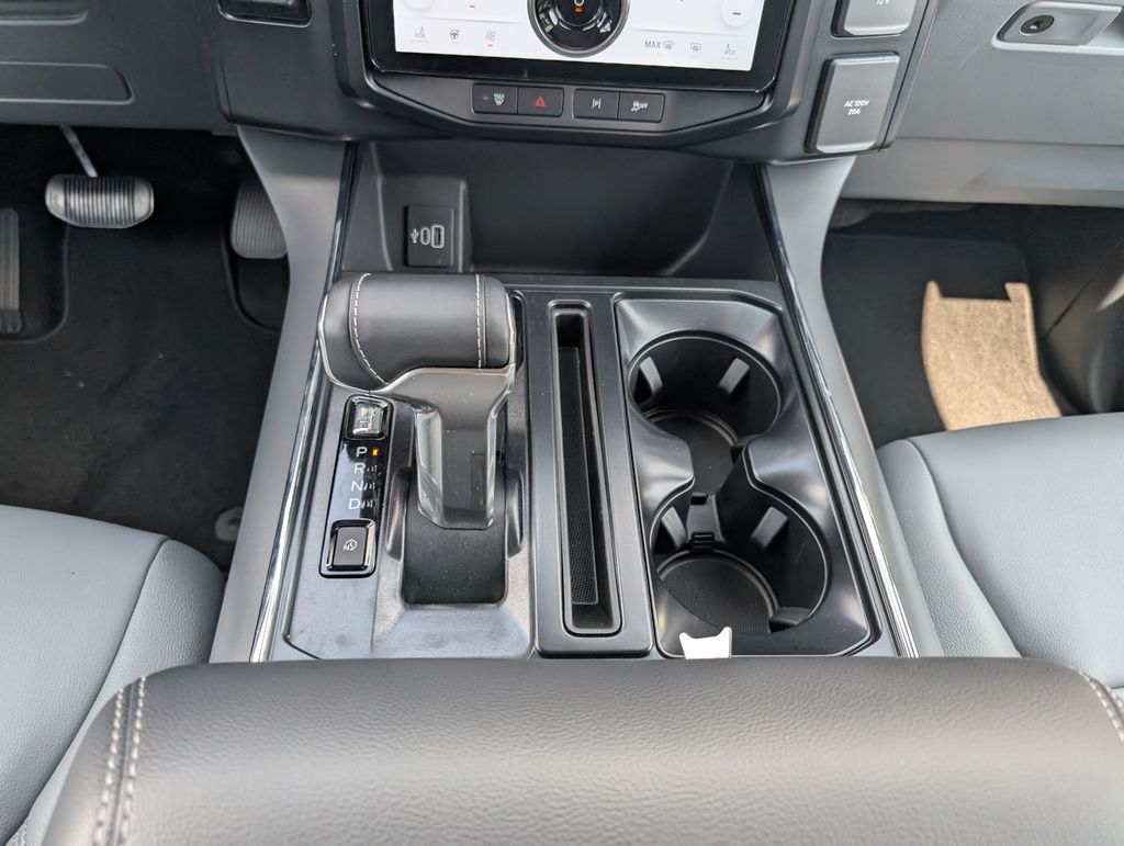 2025 Ford F-150 Lightning photo 14