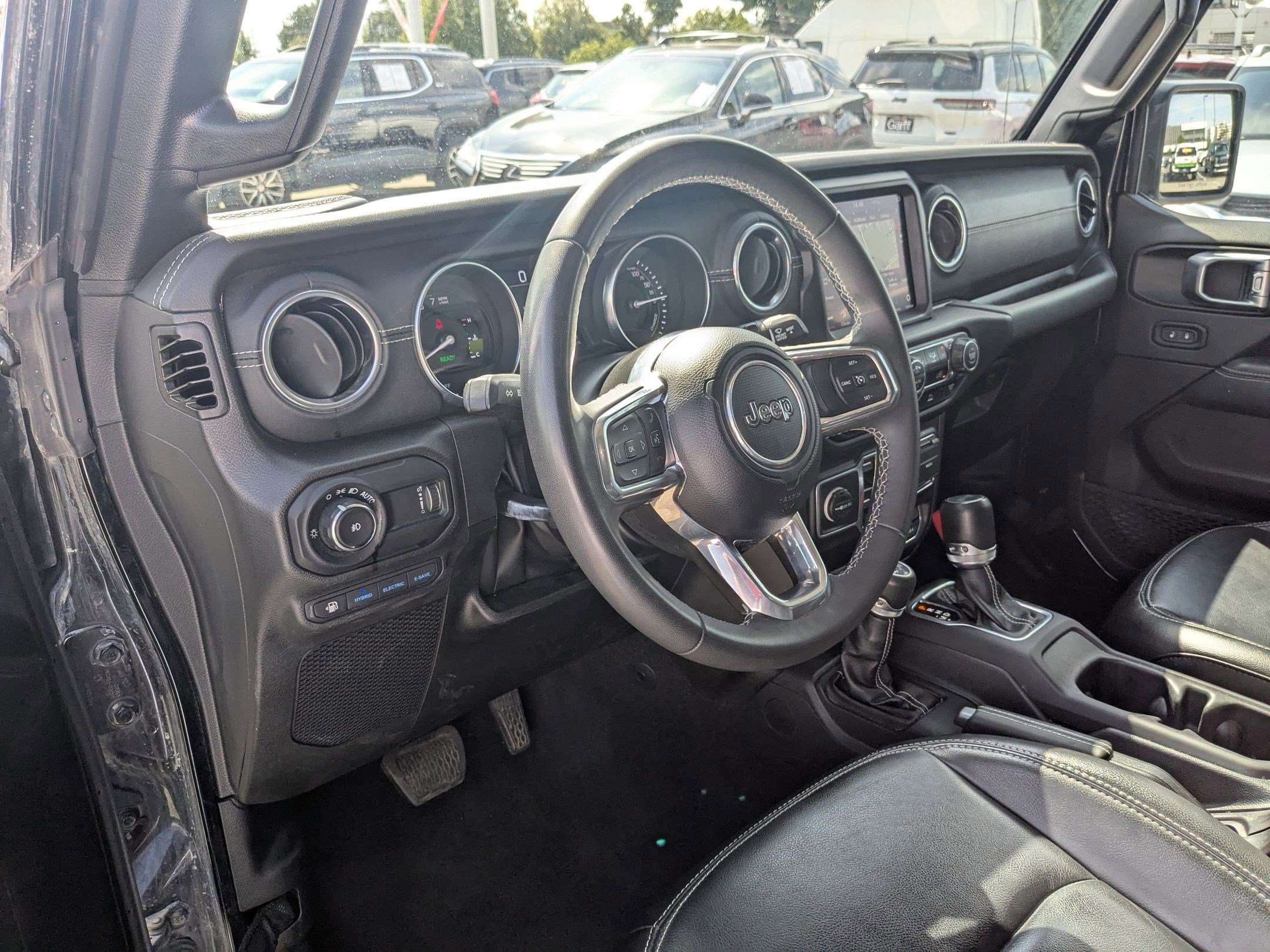 2023 Jeep Wrangler 4xe Sahara photo 12