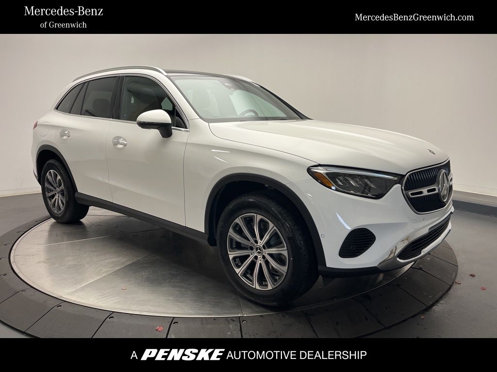 2026 Mercedes-Benz GLC Base's photo