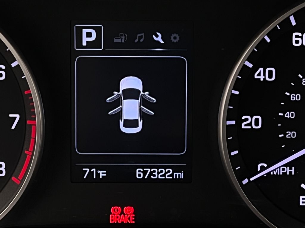 2018 Hyundai Elantra SEL photo 22
