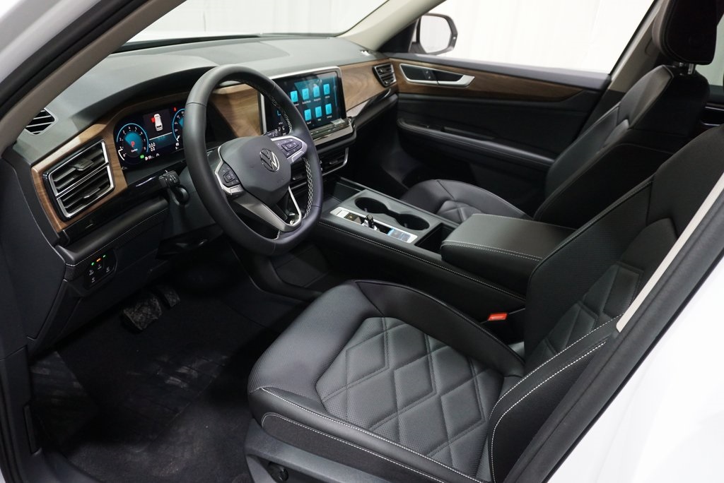 2025 Volkswagen Atlas SE photo 12