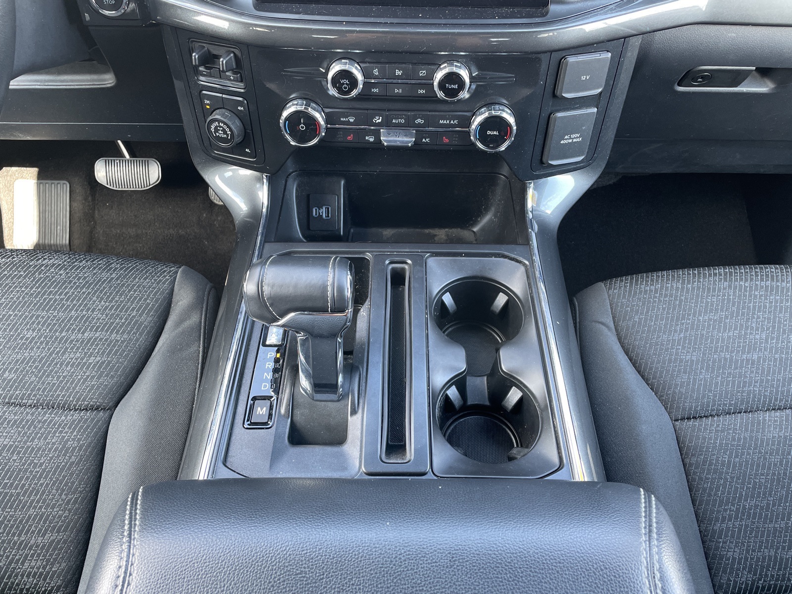 2022 Ford F-150 XLT photo 14
